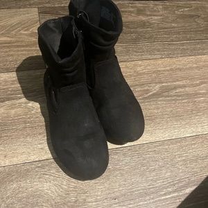Kids black boots